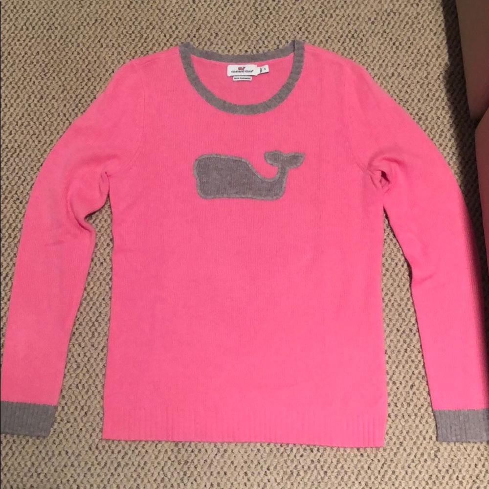 Vineyard vine sweater
